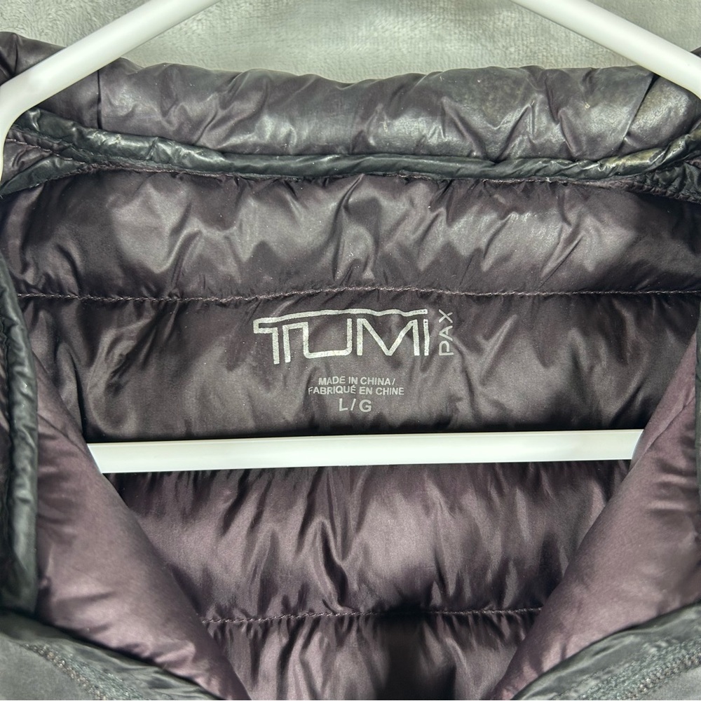 Tumi Pax Puffer Vest L Black Full Zip Down Feather Travel Packable Pillow Womens - Picture 4 of 9
